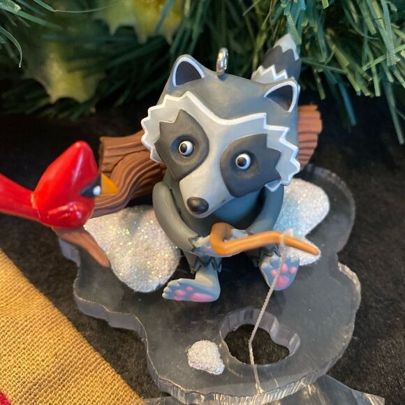 Hallmark Keepsake Ornament The Fishing Hole 2000 - Picture 6 of 10